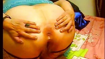 তুষরার পিছনে ব্যাকডোর বিডাব্লু দিয়ে সীমাতে প্রসারিত বাংলা চুদা চুূদি
